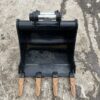Dynamic Digging Bucket 24 inch will fit any 3.5 ton to 4 ton excavator 40 mm pin size